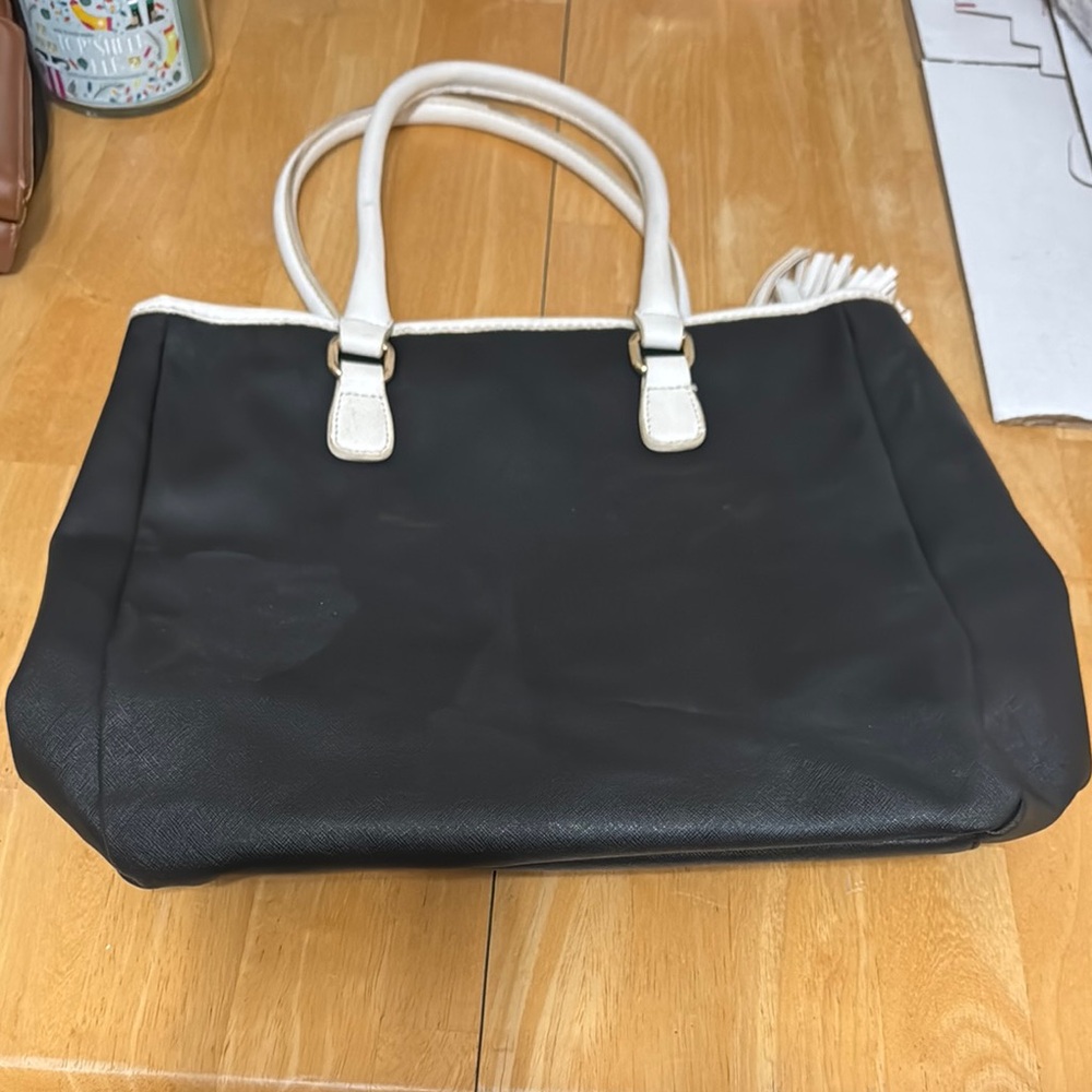 Tommy Hilfiger Black and Cream Tote Bag - Picture 7 of 17
